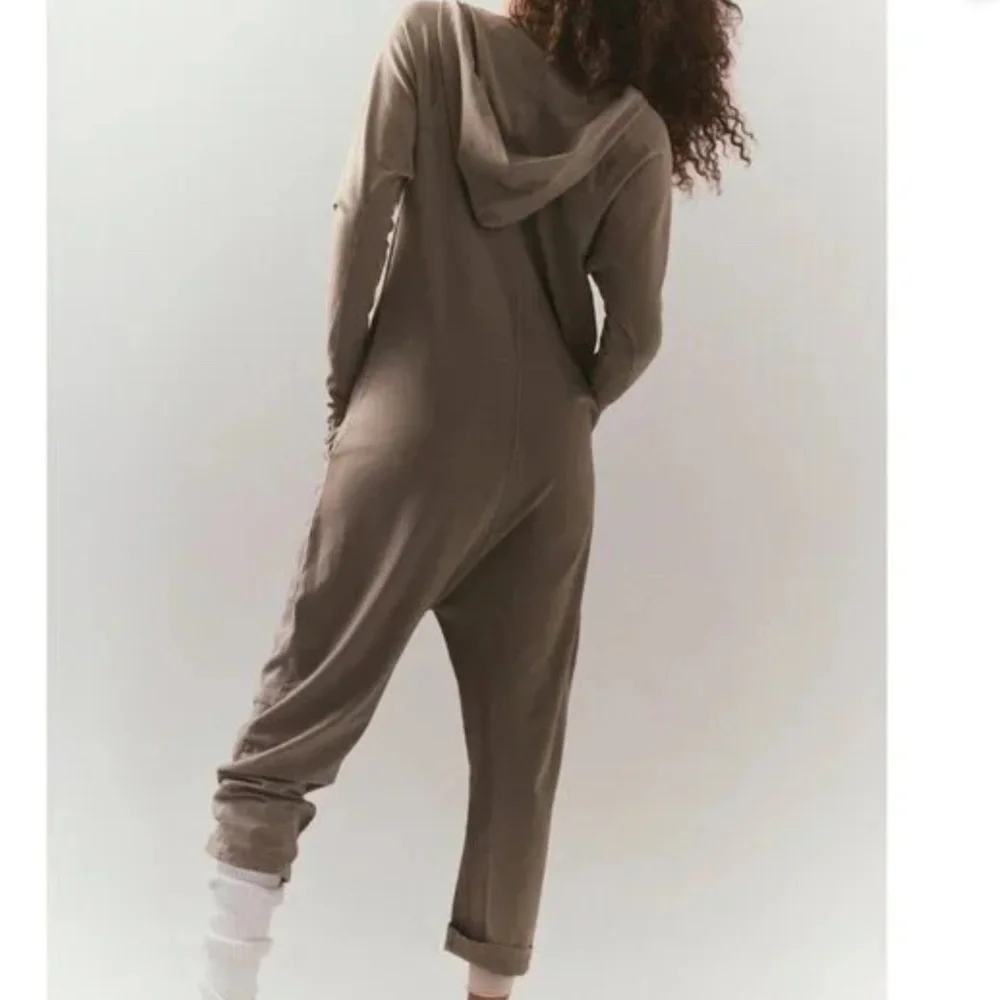 Free People Movement Long Sleeve Hot Shot Onesie in Dark Espresso sz Medium NWT - Picture 2 of 8